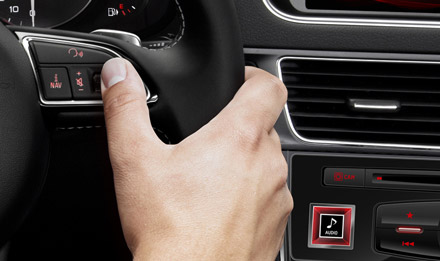 Audi Q5 - X703D-Q5: Steering Wheel Control Buttons